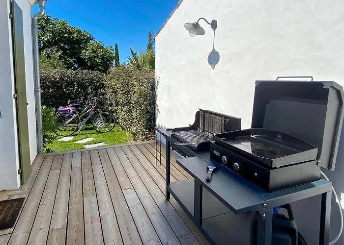 Jolie Maison Decoree Avec Gout Au Coeur De Βίλα Loix